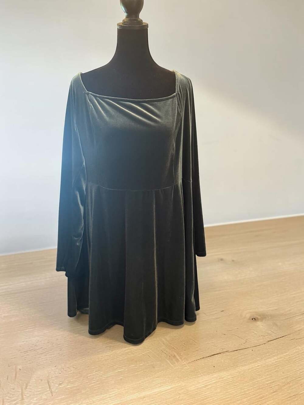 Old Navy Velvet Square Neck Mini Dress Size 3X Green